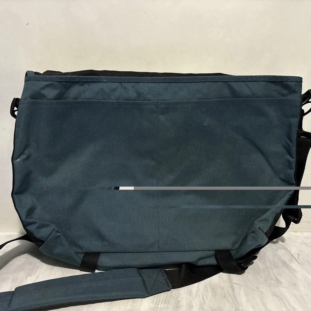 EastPack blue/green Messenger Bag 18 Inch